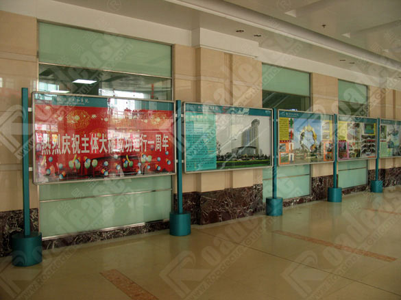 山东临沂市人民医院宣传栏5425标识标牌图片