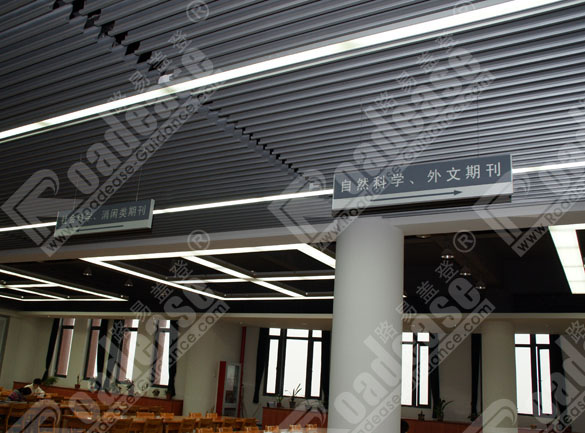 上海理工大学吊牌8288标识标牌图片