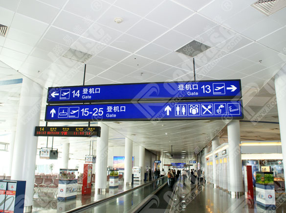 深圳宝安机场吊牌灯箱指示牌8395标识标牌图片